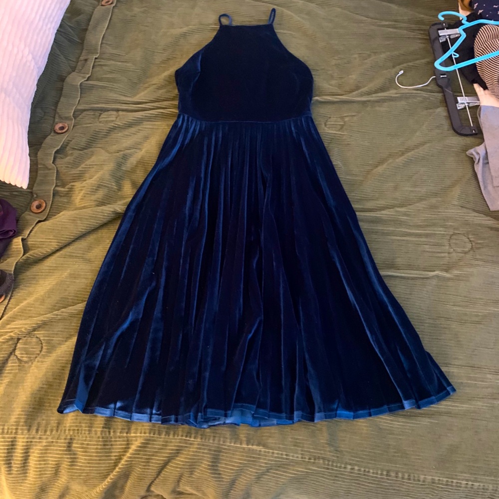 Chelsea 28 velvet dress, xs